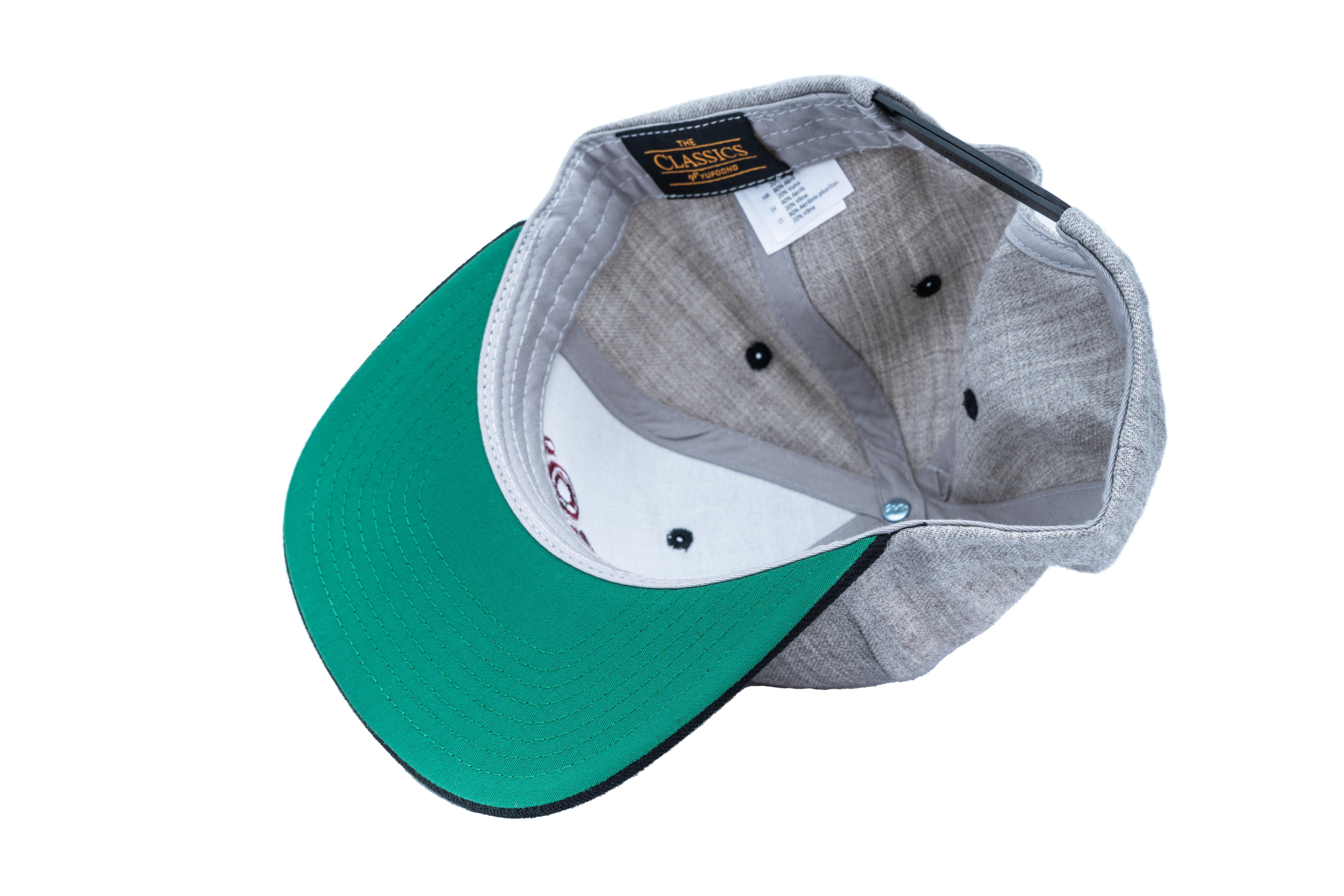 SOLLSO. Classic Snapback 2-Tone Cap, Heather-Red