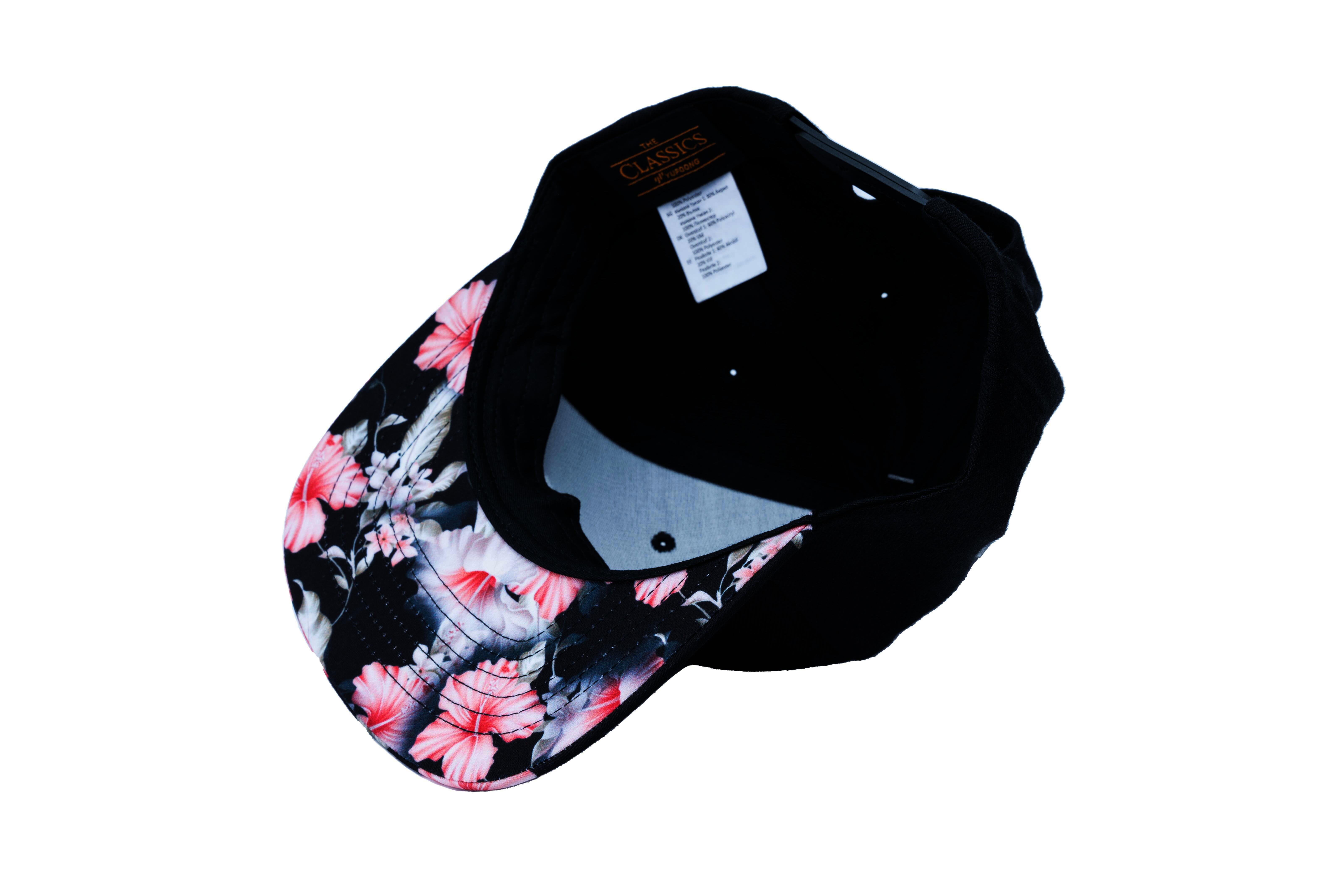 SOLLSO. Floral Snapback Cap, Red